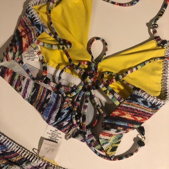 Ale Bikini - Picture 5 of 10